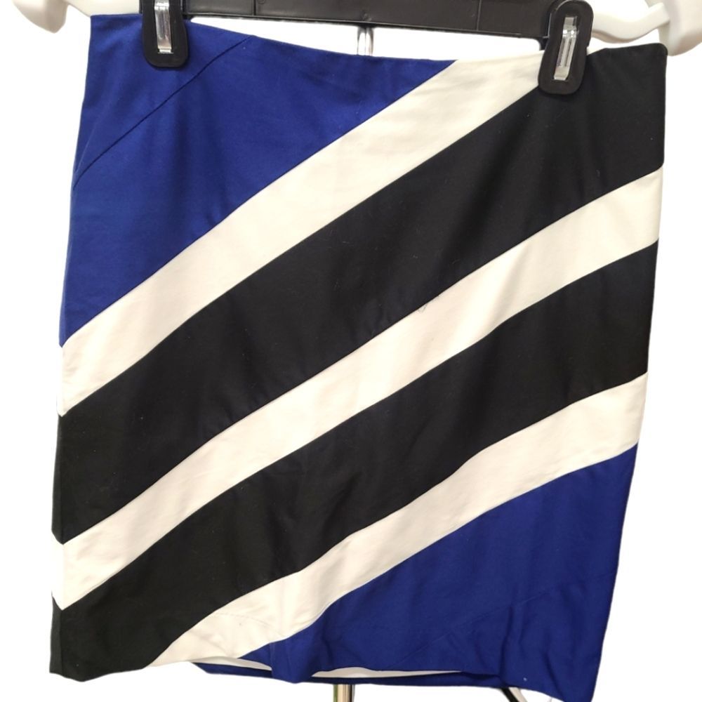White House Black Market Pencil Skirt Size 6